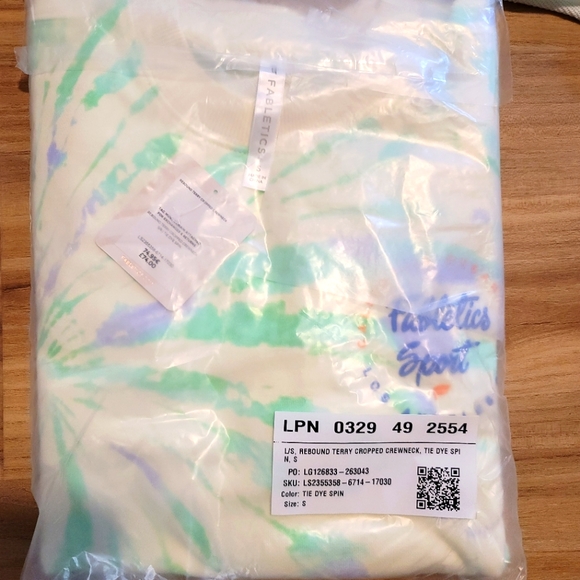 SMALL Fabletics cropped crewneck tie dye spin - Picture 2 of 4